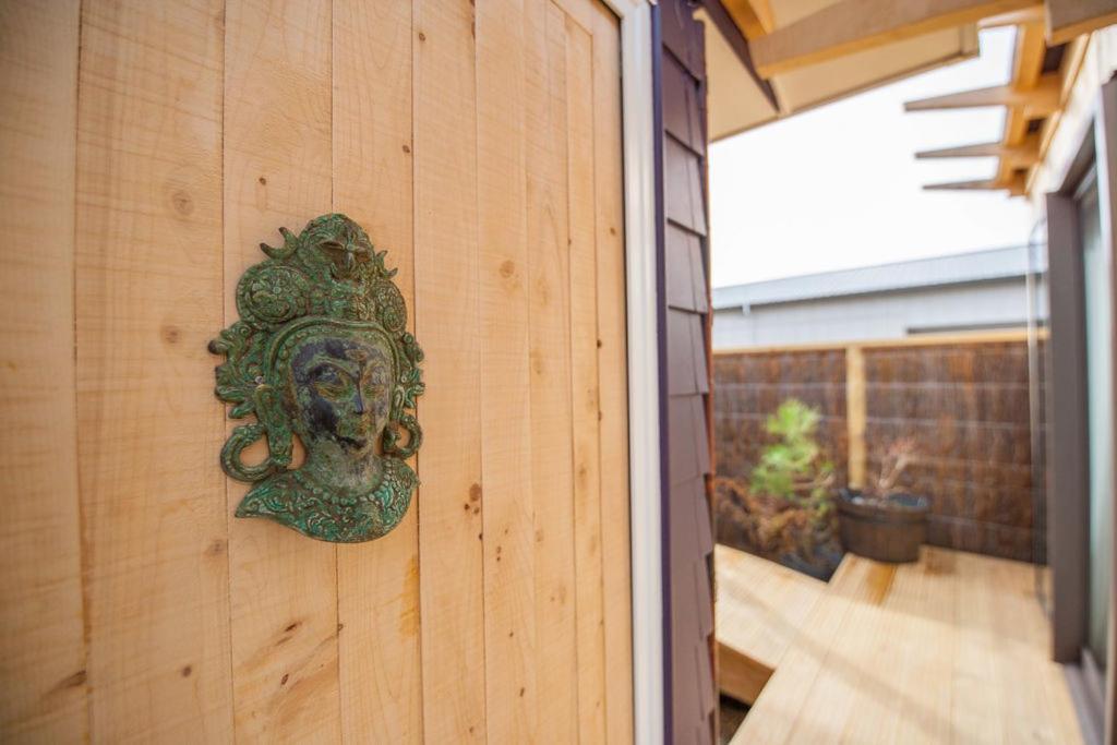 The Purple House - Ohakune Home With Spa Pool Exteriör bild
